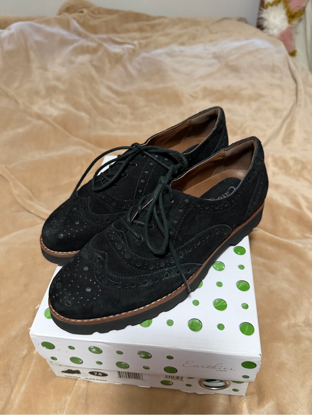 Earthies Santana Black Suede Lace-Up Wingtip Oxfords - Women’s 7.5